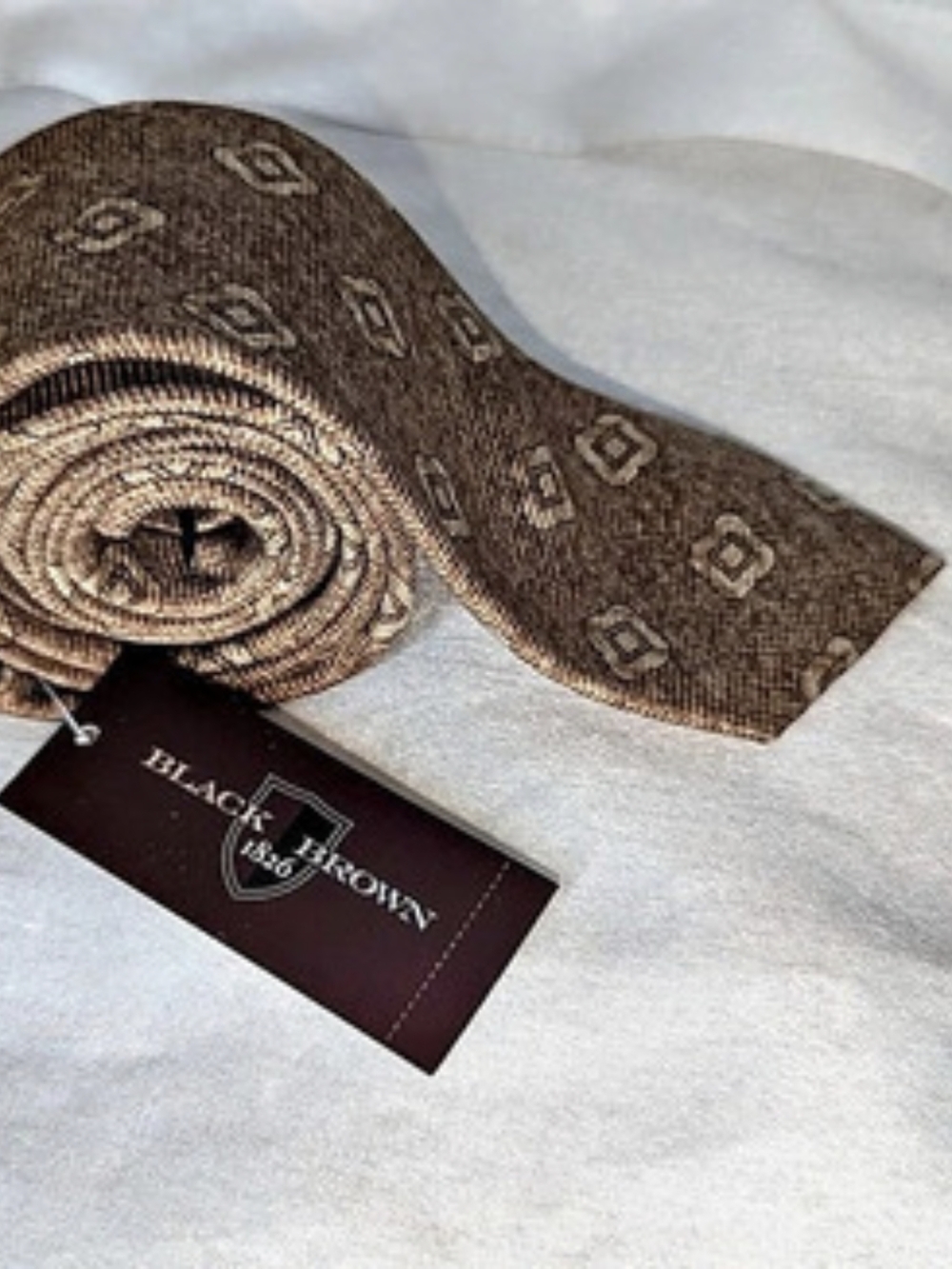 Nwt Black Brown 1826 Men's Woven Silk Tie Geometric Pattern Brown/Taupe Pointed